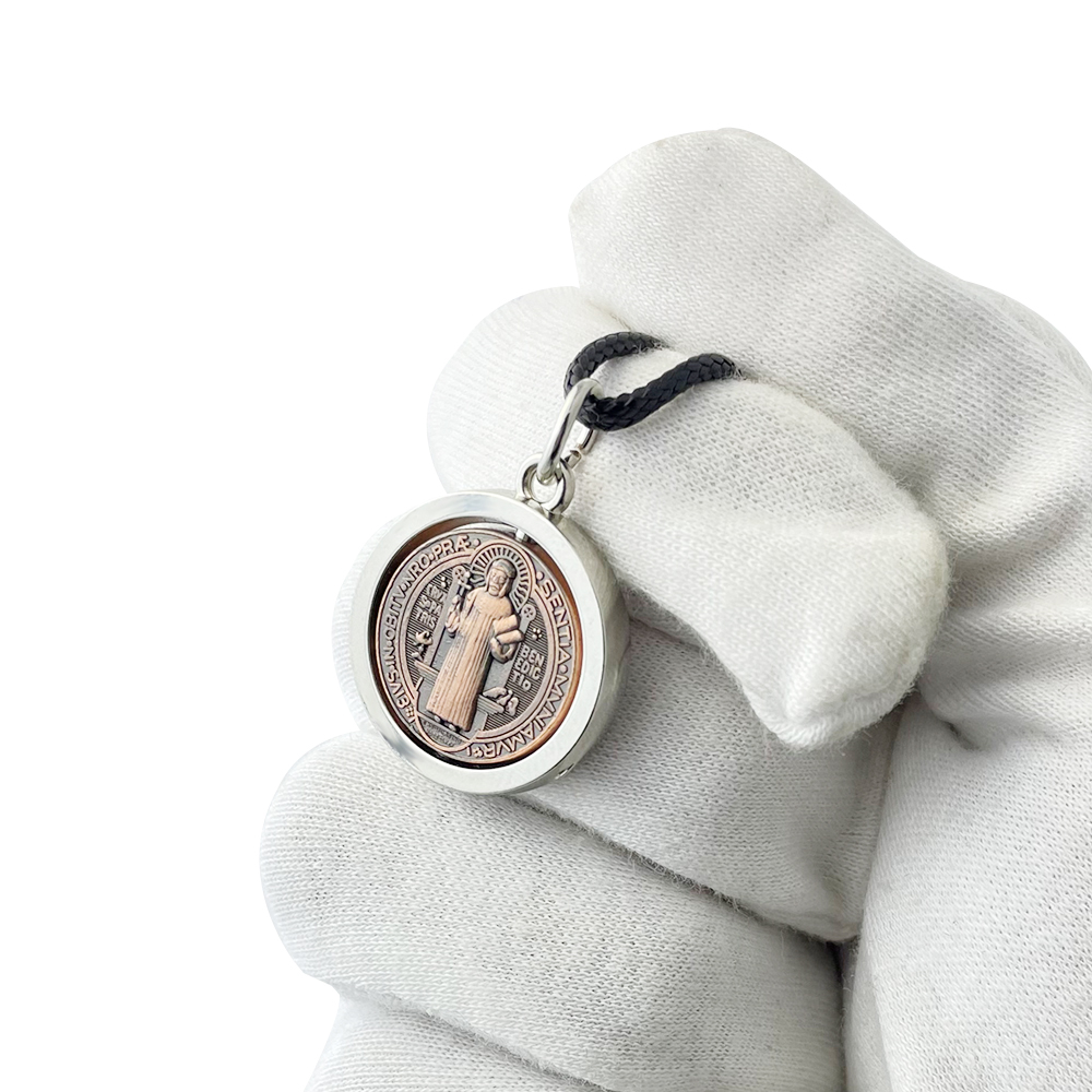 Nieuwe St. Benedictus Medaille - The Jewelry & Watches recensie en prijs